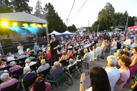 Bor, kenyér, hagyomány és vidámság a 33. Öreghegyi Mulatságon